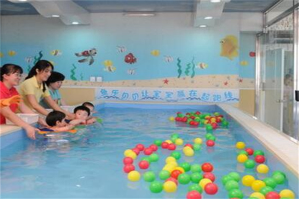 奇乐贝贝婴儿游泳馆